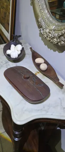 Decoração africana antiga de madeira nobre