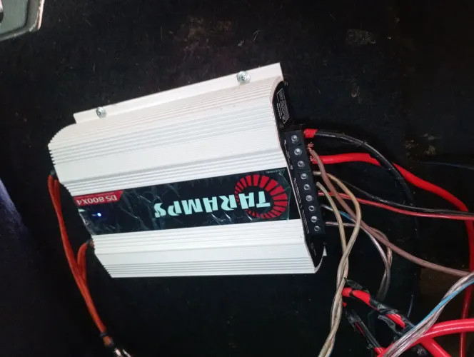 Vendo caixa de som automotivo ou troco