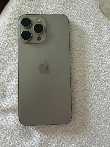 iPhone 16 pro max prata