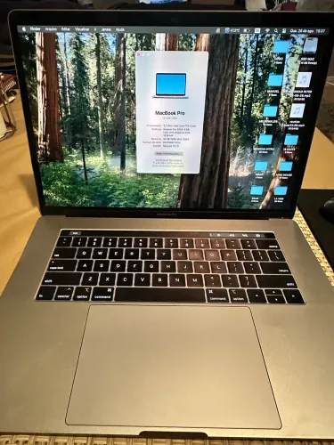 MacBook Pro 15 2018, i7, 16gb ram Touch bar