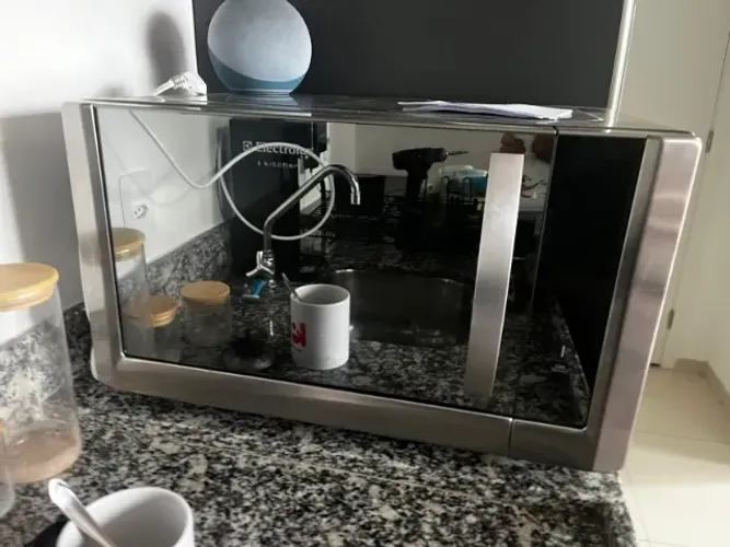 Micro-ondas Electrolux i-Kitchen 220V