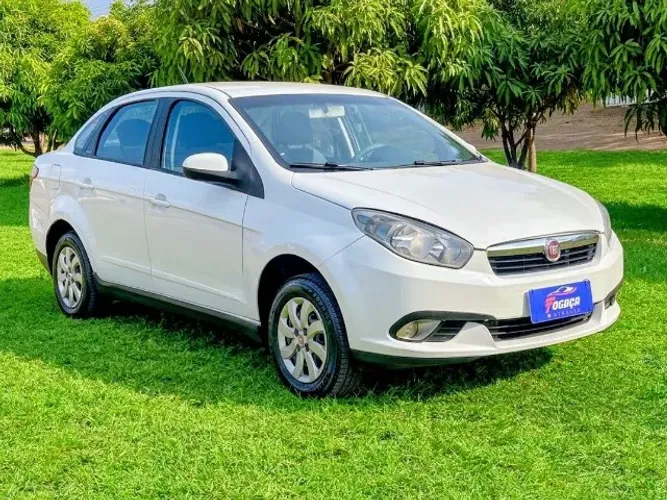 Fiat Grand Siena Attrac. 1.4 EVO F.flex 8V 2013