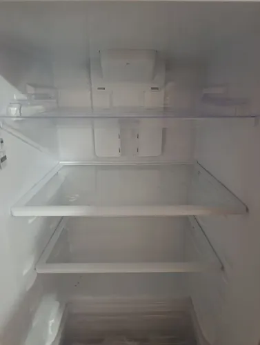 Geladeira Elétrolux com freezer separado de inox de 400litros