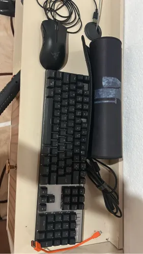 Teclado mecânico motoSpeed