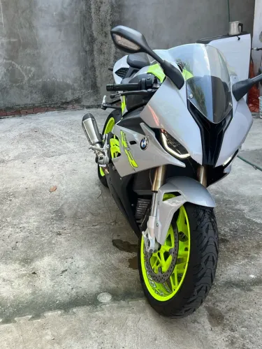 BMW S1000rr 21/22 - para vender hoje 85.000