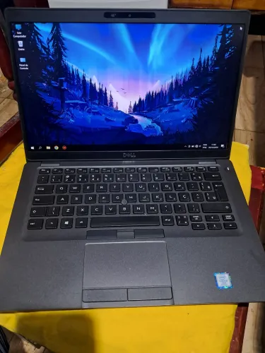 Notebook dell i5 8320 8° Geracao 4GB nvme 256GB