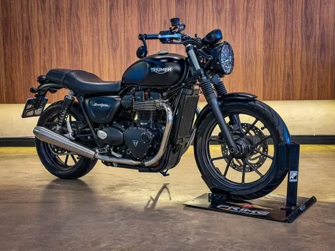 TRIUMPH STREET TWIN 900 2019