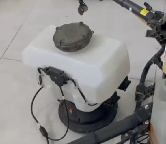 Dispersor de sólidos DJI Agras T10