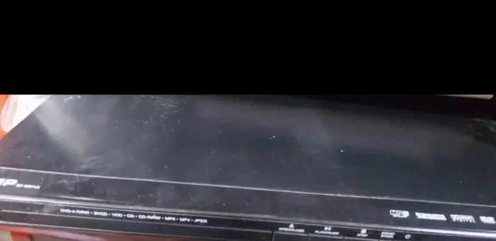Vendo aparelho de DVD antigo. 100 reais