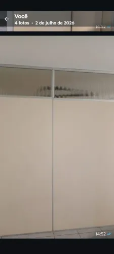 Vendo divisórias usadas em bom estado de conservação. São 4 portas e 6 placas.