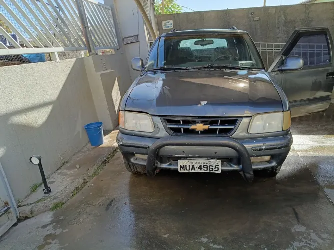 Chevrolet S10 Blazer DLX 2.2 MPFI / EFI 1996
