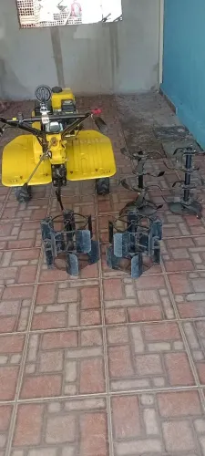 Vende-se esse motocultivador, da marca zmax 900 7.5