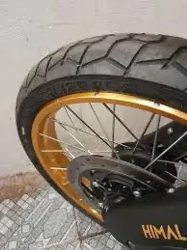 Par de pneus para Himalayan 450