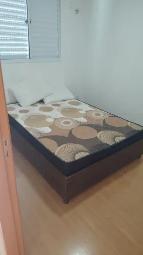 Vendo cama de casal 