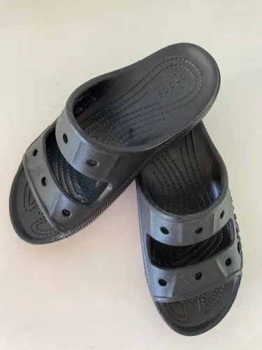 Chinelo Crocs novo M4W6