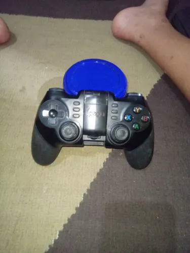 Controle ípega para celular (PARA CONSERTO OU TROCA)