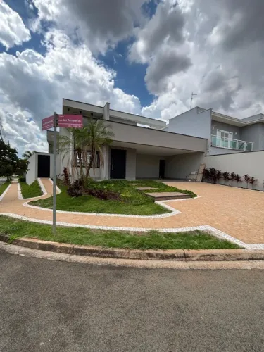 Casa no Condomínio Vale das Oliveiras