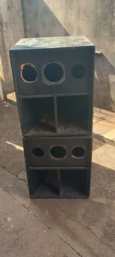 PAR DE CAIXAS DE SOM PROFISSIONAL