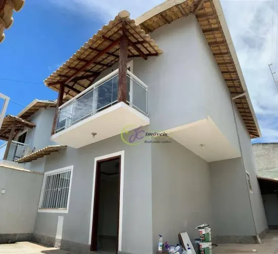 Casa com 3 dormitórios para alugar, 125 m² por R$ 2.700,00/mês - Village Rio das Ostras -