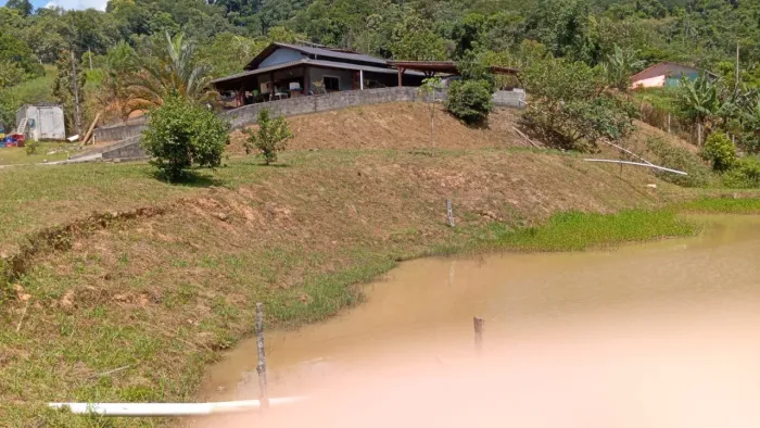 Sítio para Venda em Blumenau, Vila Itoupava, 2 dormitórios, 1 banheiro, 2 vagas