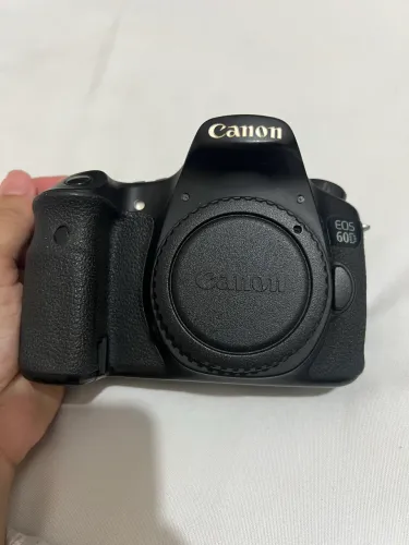 CÂMERA CÂNON 60D + UMA BATERIA