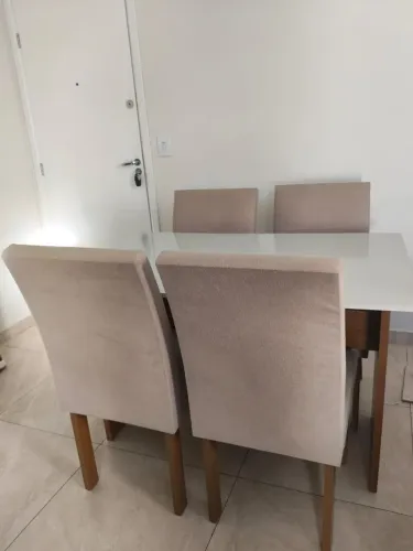 Mesa de jantar 4 lugares