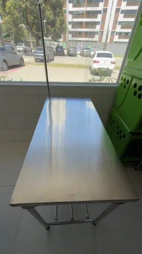 Mesas veterinária de inox