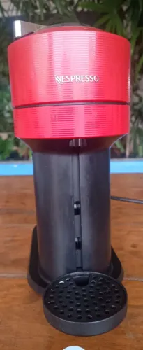 Cafeteira Nespresso Vertuo next automática 127V novinha