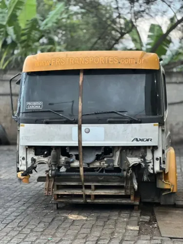 Cabine Mercedes Bens Axor 2544