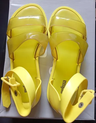 MELISSA AMARELA NEON