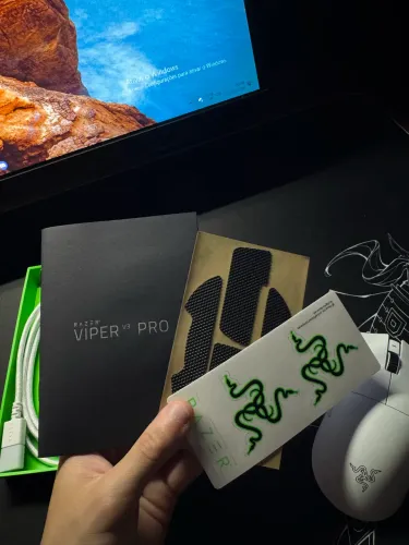 teclado wooting 60he e mouse viper v3 pro branco