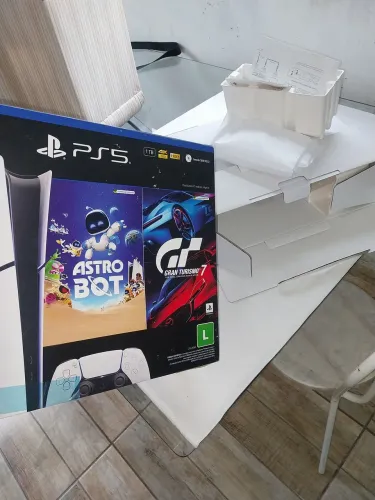 CAIXA PS5 NOVA