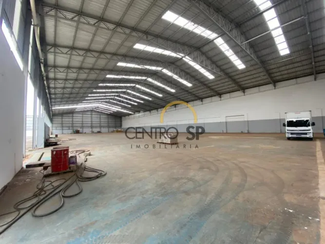 Galpão no Distrio Industrial I, 3.724,60 m² e 10 metros de pé direito