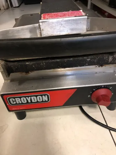 Sanduicheira Elétrica Croydon - Prensa Estriada