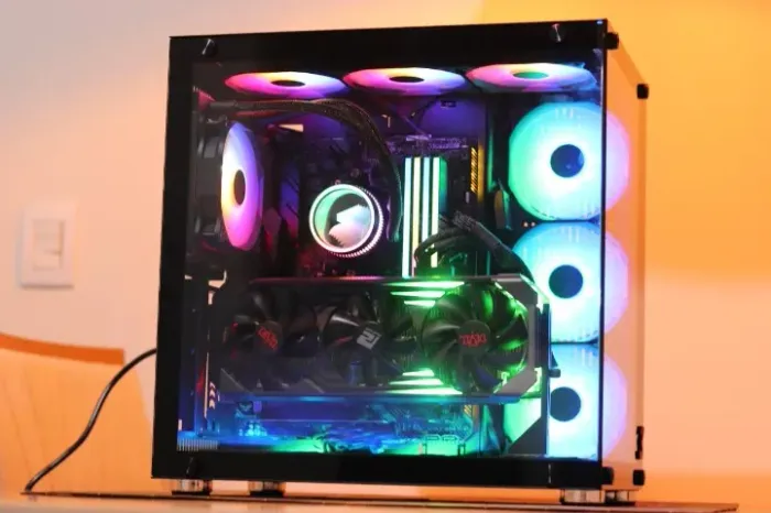 PC Gamer, AMD Ryzen 7 5700X 8-Core, 32gb RAM Placa de vídeo AMD Readeon RX 6700 XT