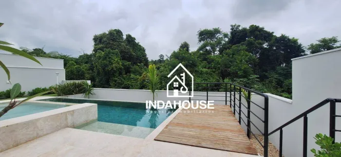 Sobrado de arquitetura moderna 4D/4 Suítes