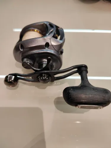 Carretilha Daiwa Lexa 300HS-P