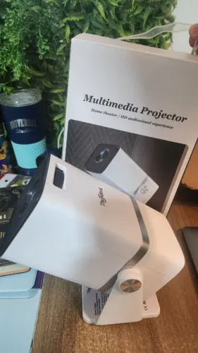 Projetor FullHD Novo