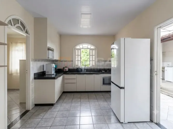 Casa com 2 Quartos e quintal em Serra Dourada 3