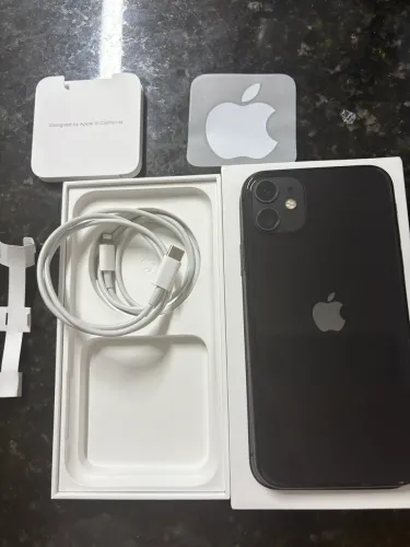 iPhone 11 - 128GB muito novo