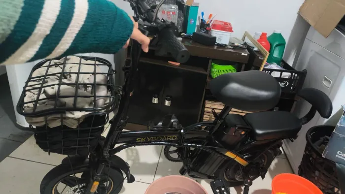 Bicicleta elétrica aro 16