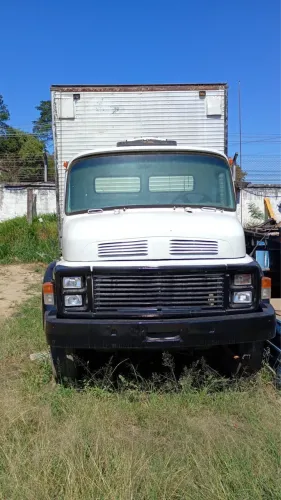 MB TRUCK 1984 Baú