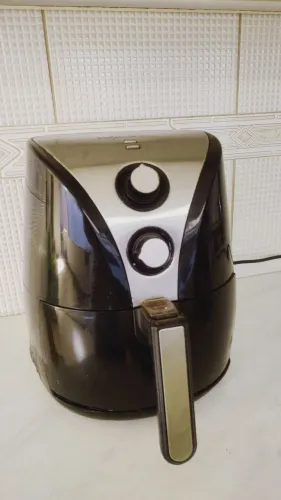Air Fryer Mondial usada, funcionando mas com pequenas avarias