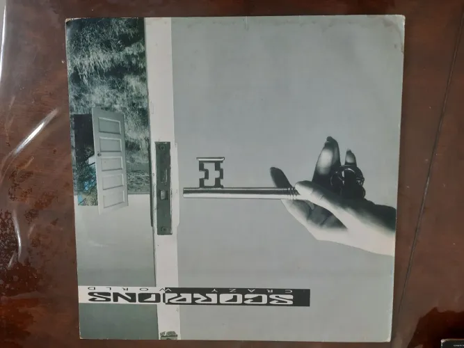 LP Scorpions- crazy world