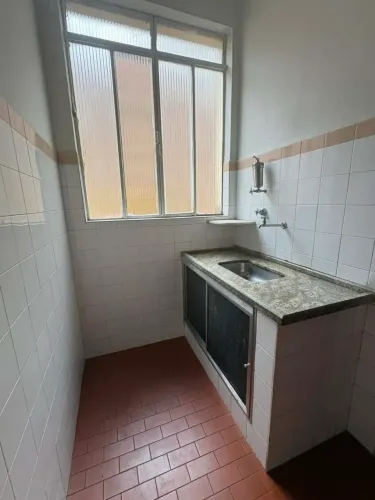Imóvel para aluguel possui 60 metros quadrados com 2 quartos em Santa Catarina - Juiz de F