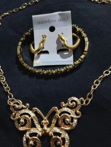 Conjunto de jóia em aço inox dourado