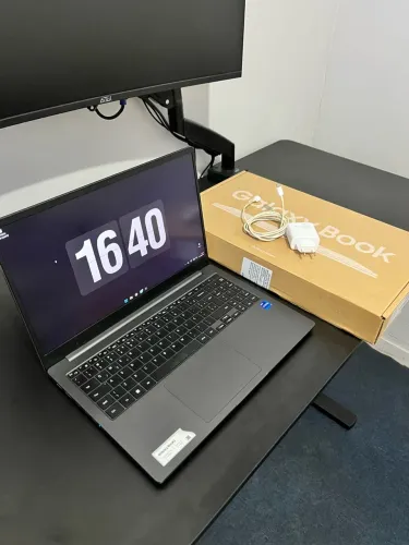 Samsung Galaxy Book2 i7 - 12 GB RAM