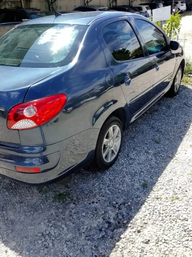 Peugeot 207 Sedan Passion XR 1.4 Flex 8V 4P 2012