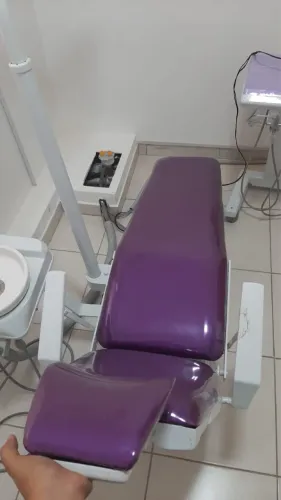Cadeira Odontológica Roxo Brilhante - Já Desmontada