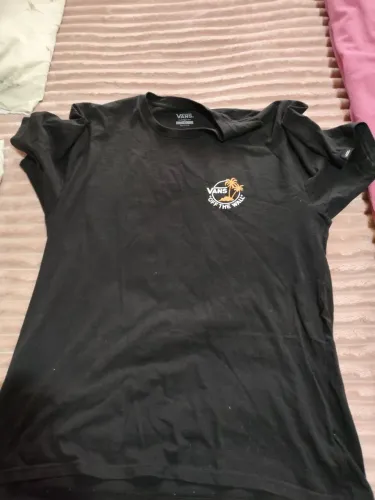 Vendo camiseta da Vans 